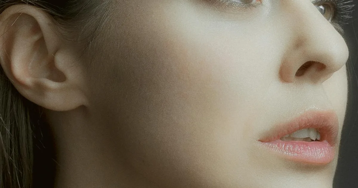 The Art of Effortless Glam: Your Modern Beauty Playbook