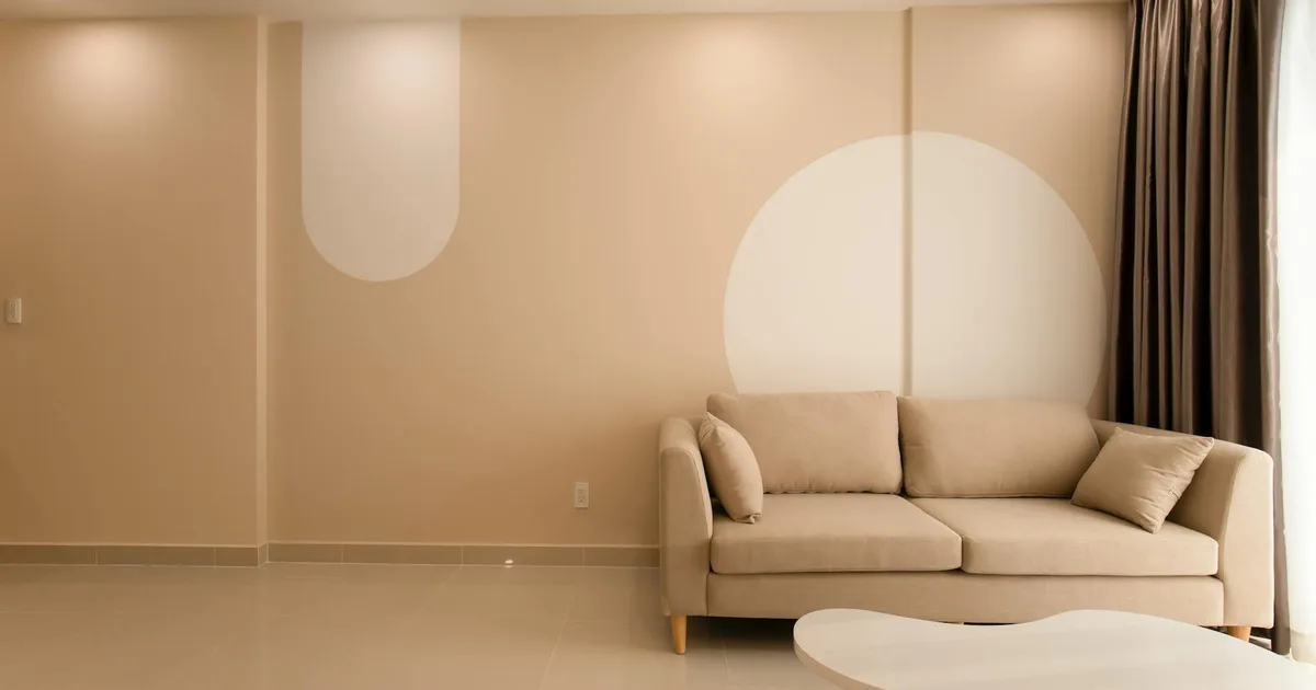 Crafting Your Quiet Luxury Home: Modern Comforts & Chic Interiors